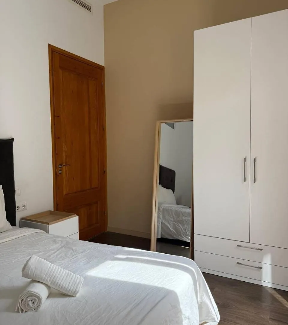 Centric 2 Bedroom Apartment Barcelona