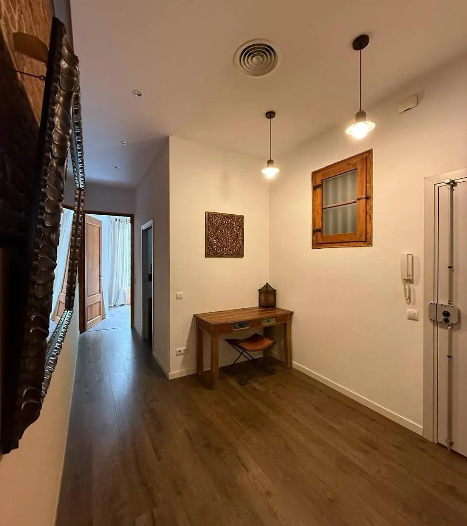 Centric 2 Bedroom Apartment Barcelona