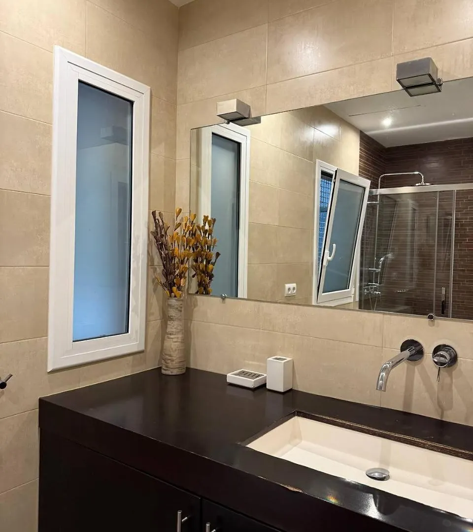 Centric 2 Bedroom Apartment Barcelona Spain